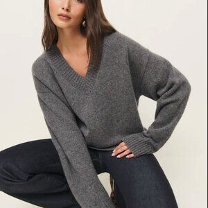 Reformation Jadey Cashmere Oversized V-neck Sweater Grey - Size XS
